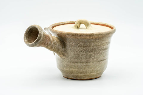 Tezumi — Japanese Kyusu - Beige Weathered Hagi-yaki Do-ake Teapot - 330ml — three-quarter view from the opposite side