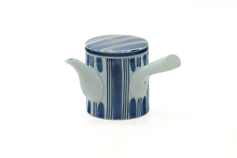 Tezumi — Japanese Tea Set - Blue White Arita Porcelain Kyusu Teapot with 5 Yunomi Teacups — the teapot side view with the handle