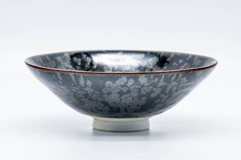 Tezumi — Japanese Matcha Bowl - Tenmoku Glazed Hira-gata Summer Chawan - 100ml — front view from another angle