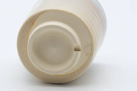 Tezumi — Japanese Teacup - Beige White Drip-Glazed Hagi-yaki Yunomi - 160ml — inverted showing the foot ring