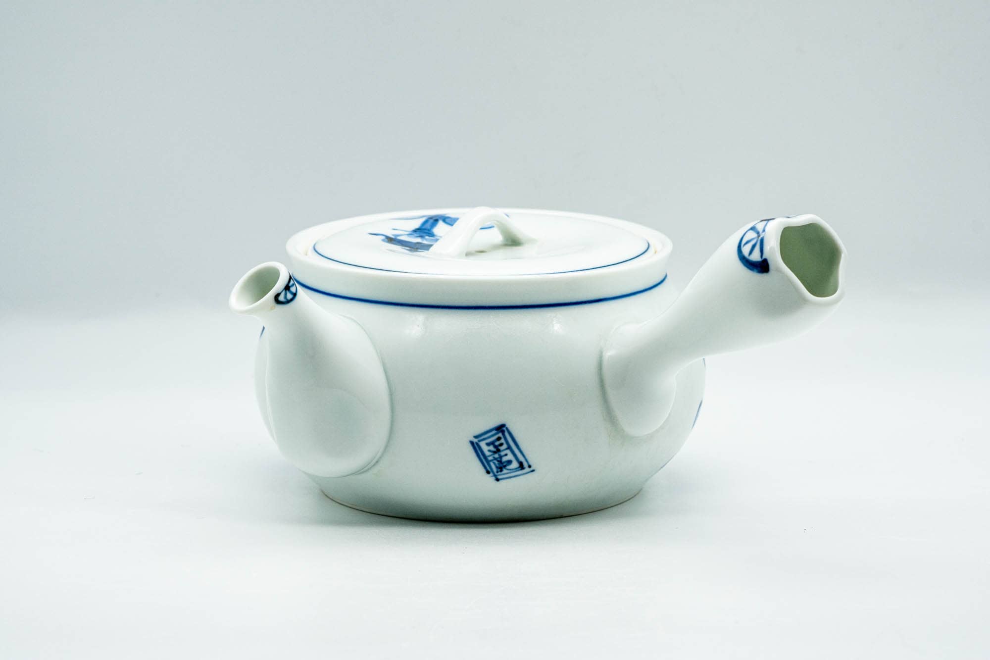 Japanese Kyusu - Blue Rickshaw Lamp Decorated White Porcelain Arita-yaki Debeso Teapot - 400ml