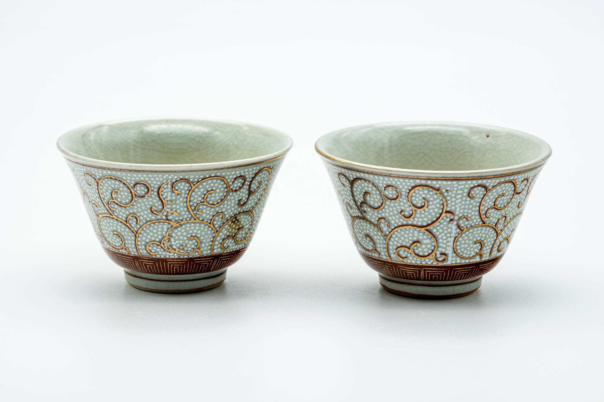 Japanese Teacups - Pair of Spotted Swirling Kutani-yaki Yunomi - 100ml