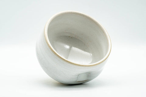 Japanese Teacup - 赤膚山 Akiyama Kiln - Milky White Glazed Thumb-Indented Yunomi - 180ml