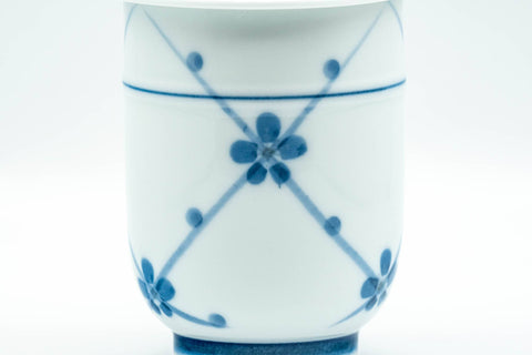 Japanese Teacup - Blue Floral Geometric Arita-yaki Lidded Yunomi - 160ml