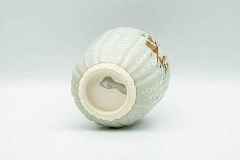 Japanese Teacup - Floral Speckled Grey-Glazed Kiyomizu-yaki Yunomi 120ml - inverted view showing the base and foot