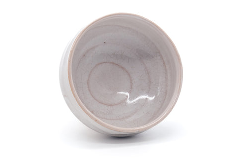 Tezumi — Japanese Teacup - Large Akahada-yaki Yunomi - 250ml — three-quarter view
