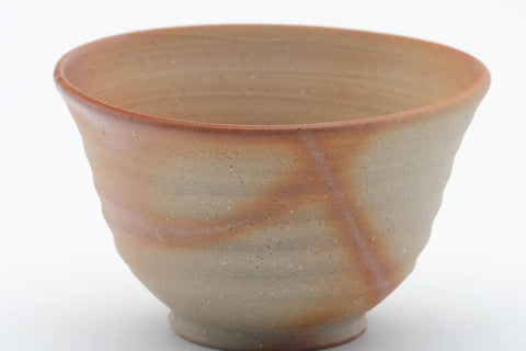 Tezumi — Japanese Teacup - Beige Orange Rice Straw Hidasuki Bizen-yaki Yunomi - 100ml — inverted showing the foot ring