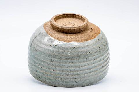 Japanese Matcha Bowl - Grey Mottled Karatsu-yaki Hantsutsu-gata Chawan - 475ml - angled view showing the body and foot
