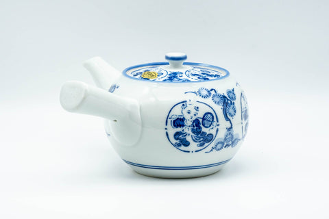 Tezumi — Japanese Kyusu - Flowers and Villagers Porcelain Arita-yaki Debeso Teapot - 300ml — side view showing the spout