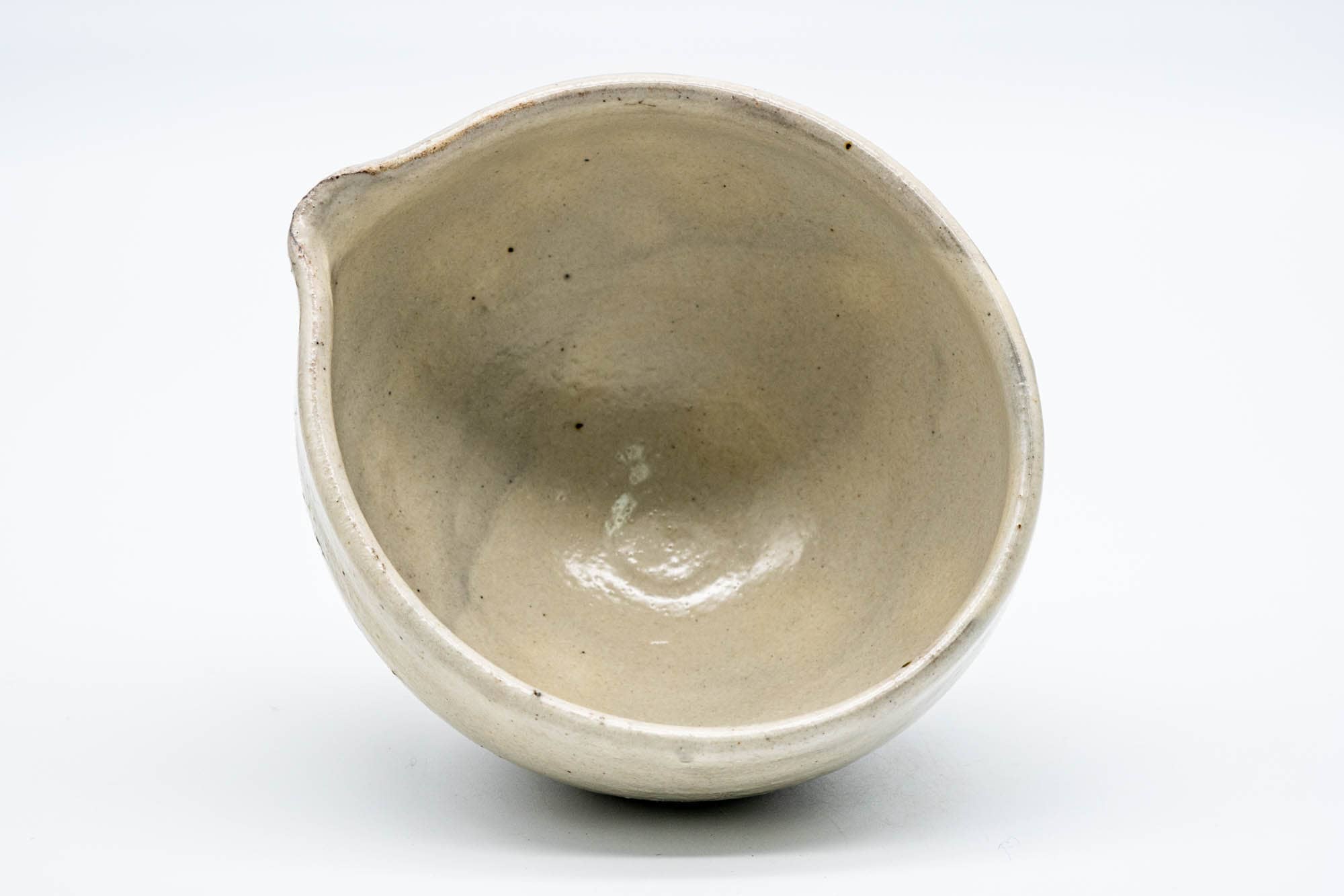 Kohiki Kyo-yaki Spouted Matcha Bowl - Thumbnail 4