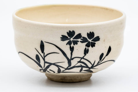 Japanese Matcha Bowl - Beige Floral Dojimari-gata Chawan - 200ml