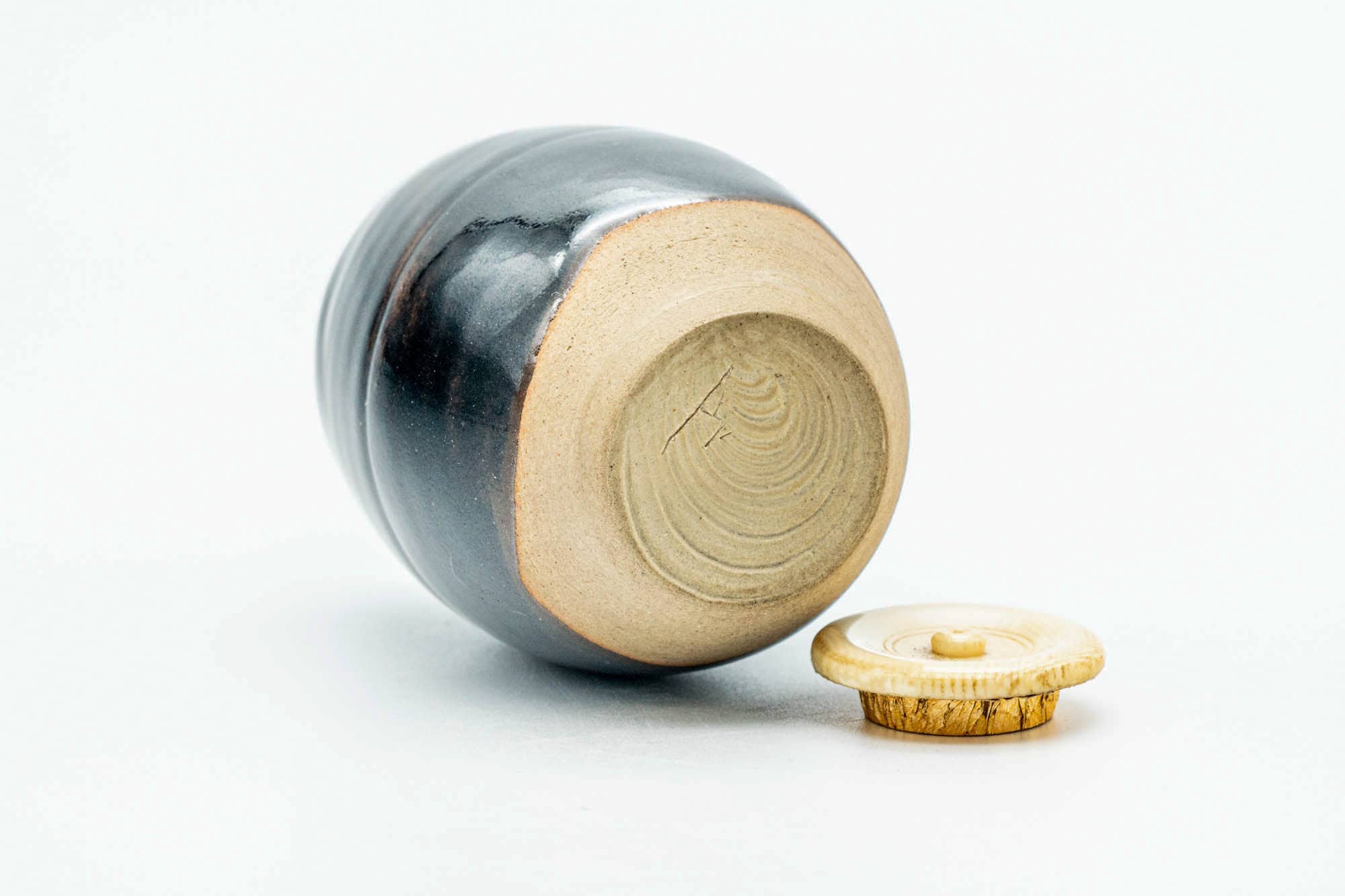 Japanese Chaire - 桶谷定一 Teiichi Oketani - Black Drip-Glazed Katatsuki Kyo-yaki Tea Canister with Shifuku