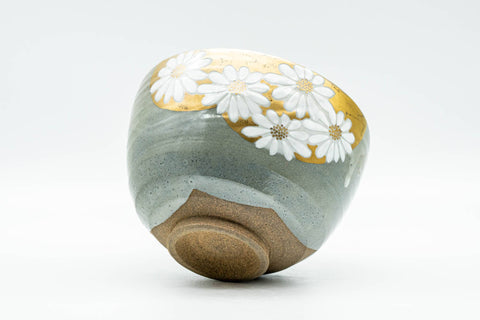 Japanese Matcha Bowl - White Floral Gold Green Glazed Wan-nari Chawan - 350ml - tilted view showing the foot and floral decoration