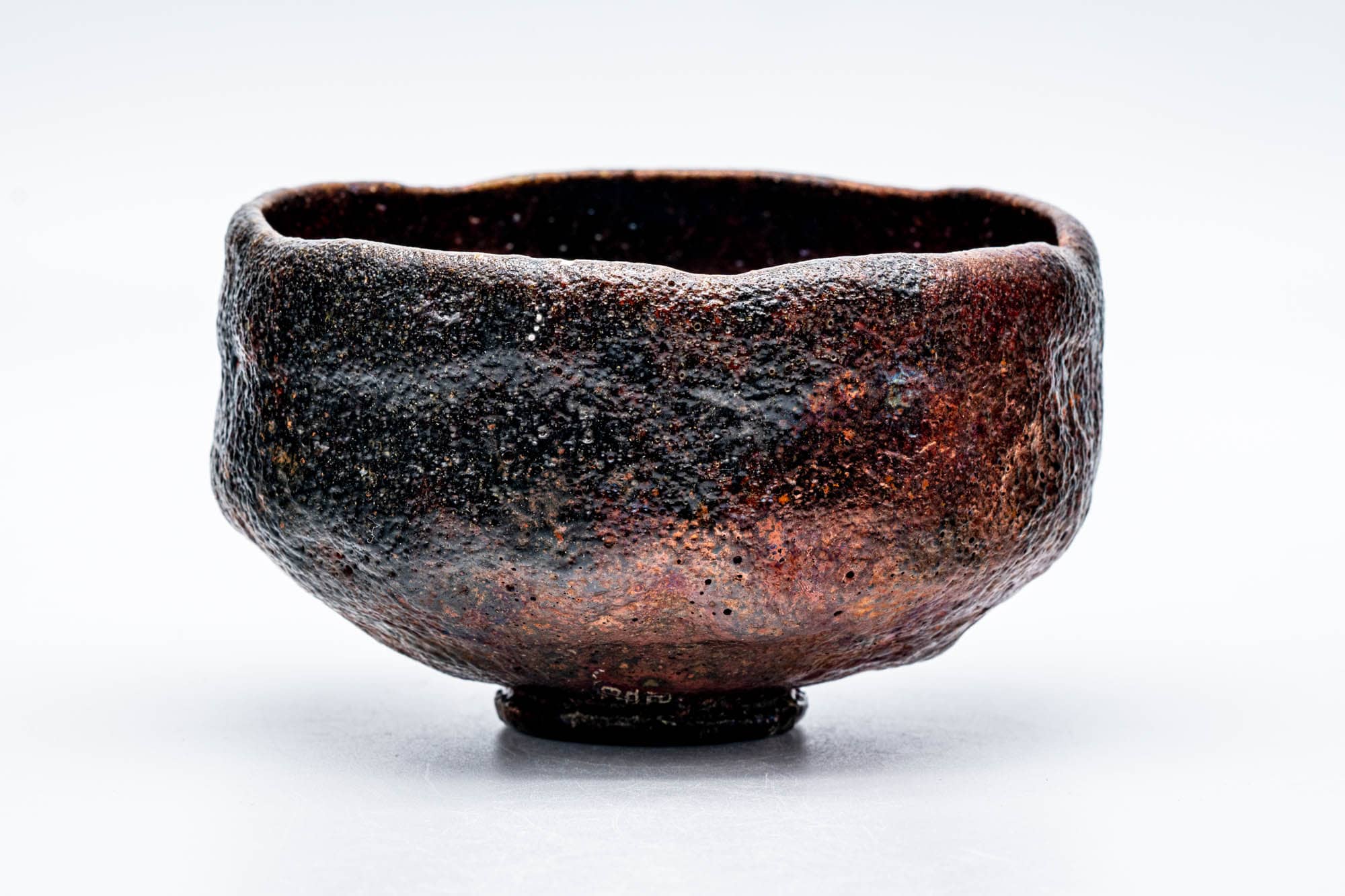 Japanese Matcha Bowl - 加藤石春 Katou Sekishun - Iridescent Glazed Undulating Raku-yaki Chawan - 250ml