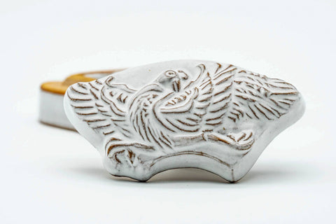 Japanese Kogo - 赤膚山 Akiyama Kiln - White Bird Akahada-yaki Incense Container