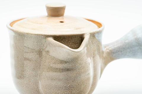 Japanese Kyusu - Beige White Glazed Hagi-yaki Do-ake Teapot - 250ml - Tezumi