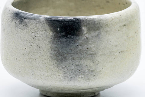 Japanese Matcha Bowl - 手 Crazed White Glazed Raku-yaki Chawan - 300ml
