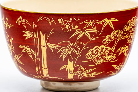 Tezumi — Japanese Matcha Bowl - Bamboo Floral Gold Red Kyo-yaki Chawan - 250ml — closeup of the foot
