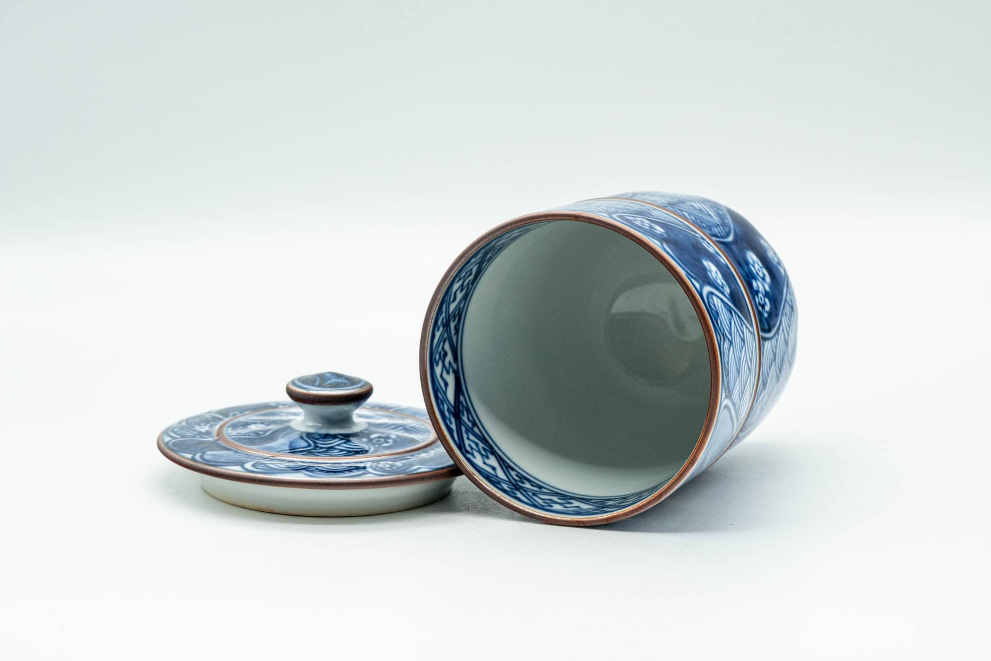 Japanese Teacup - Blue Floral Geometric Wavy Arita-yaki Lidded Yunomi - 130ml