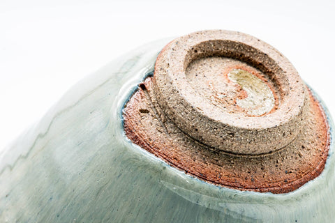 Japanese Matcha Bowl - Sage Hare's Fur Drip-Glazed Chawan - 450ml - closeup of the base showing the foot and dripping glaze