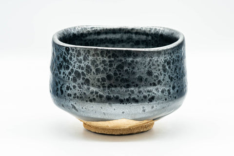 Japanese Matcha Bowl - Tenmoku Yuteki Glazed Chawan - 500ml - angled view of the tenmoku glaze