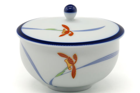 Tezumi — Japanese Teacup - Blue Trim Floral Arita Lidded Yunomi - 170ml — inverted showing the foot ring