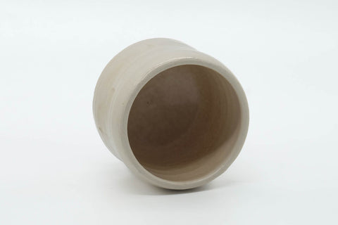 Tezumi — Japanese Teacup - Off White Glazed Doji-mari Yunomi - 175ml — three-quarter view