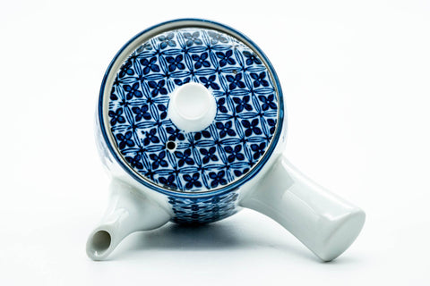 Japanese Kyusu - Blue Geometric Tessellated Arita-yaki Porcelain Teapot - 350ml - overhead view showing the blue medallion on the lid and the side handle