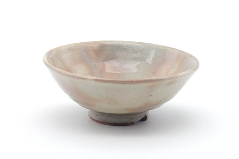 Tezumi — Japanese Matcha Bowl - Grey Pink Gohonte Glazed Hagi-yaki Summer Chawan - 300ml — front view from another angle