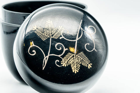 Japanese Natsume - Gold Floral Black Lacquer Matcha Tea Caddy - 80ml - close-up top-down of the lid's gold floral and butterfly design