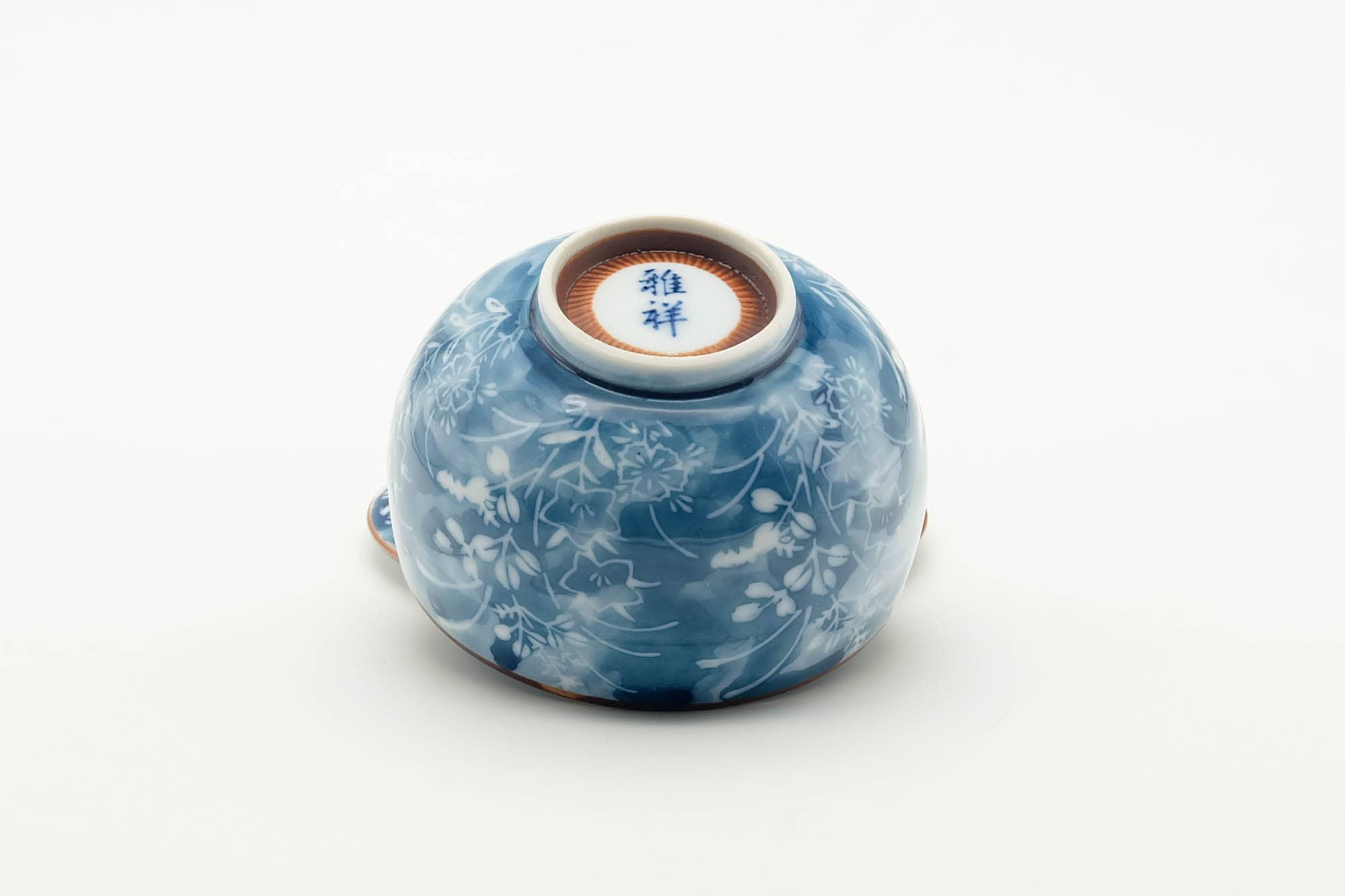 Japanese Teacup - Blue Floral White Porcelain Arita-yaki Lidded Yunomi - 140ml