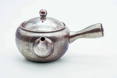 Rear three-quarter view of the large banko kyusu showing the side handle.