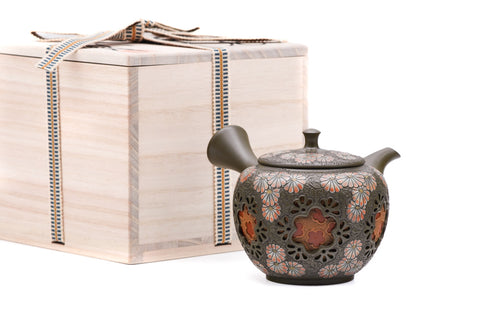 Chrysanthemum Layered Tokoname Teapot - 200ml