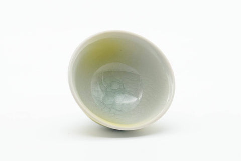 Tezumi — Japanese Teacup - Small Yellow White Porcelain Guinomi - 40ml — three-quarter view