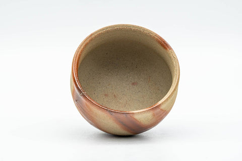 Tezumi — Japanese Teacup - Orange Hidasuki Bizen-yaki Yunomi - 75ml — three-quarter view