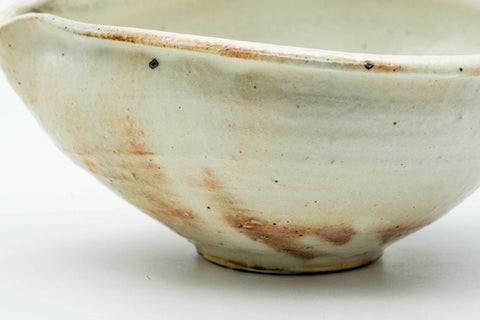 Side view of the Shigaraki-yaki katakuchi showing the scorched ash colouring.