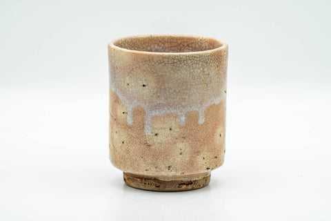 Tezumi — Japanese Teacup - Beige Drip-Glazed Gohonte Weathered Hagi-yaki Yunomi - 170ml — front view from another angle