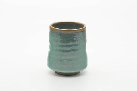 Tezumi — Japanese Teacup - Teal Speckled Thumb-Indented Yunomi - 180ml — three-quarter view
