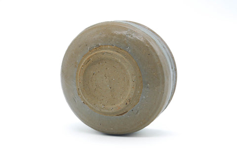Tezumi — Japanese Kensui - Beige White Hagi-yaki Water Bowl - 500ml — top-down view of the interior