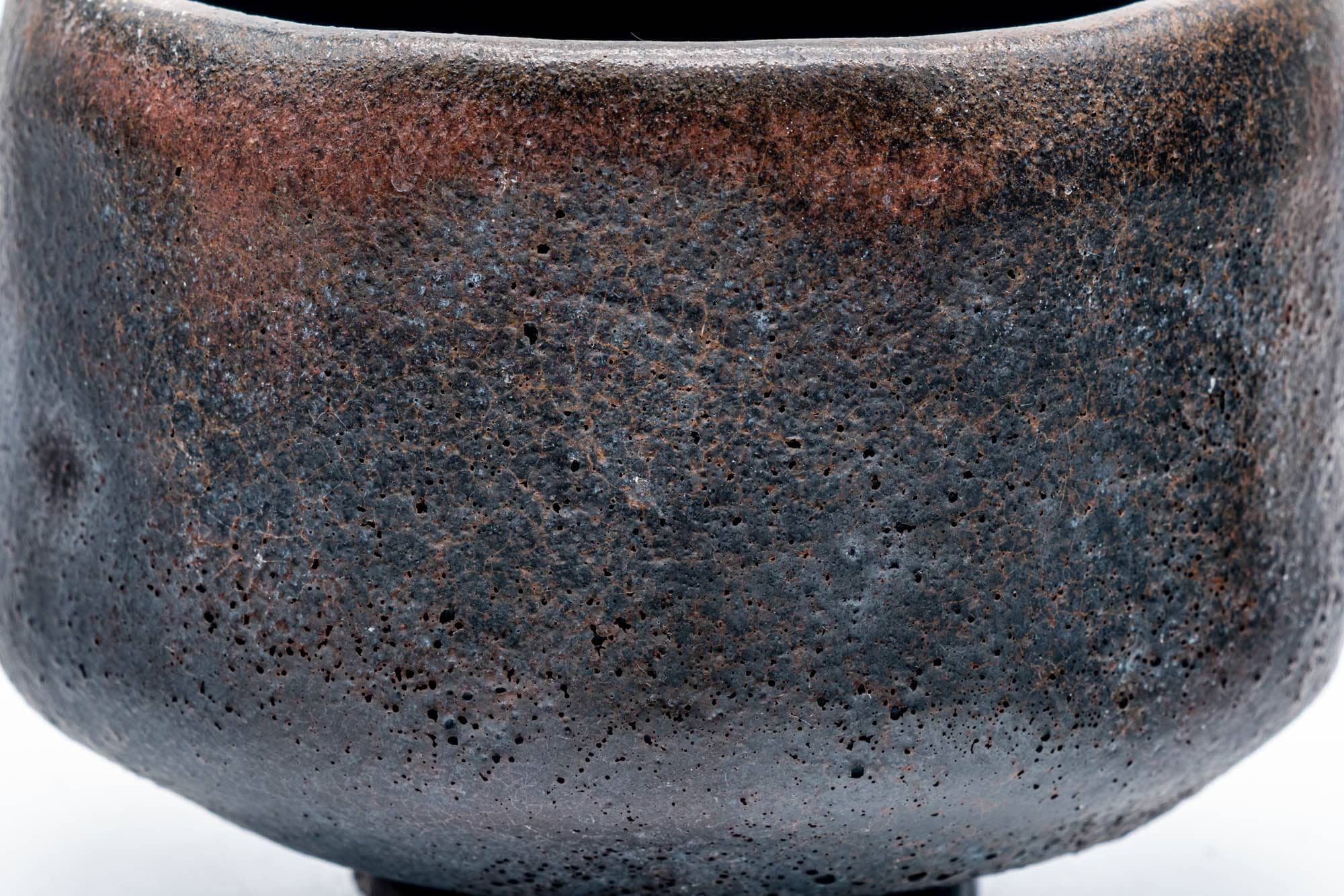 Japanese Matcha Bowl - 手 Matte Black Rust Red Kuro-Raku Chawan - 300ml