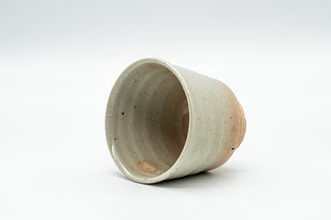Japanese Tea Set - Hagi-yaki Katakuchi Water Cooler with 5 Guinomi Tea cups - angled view of a guinomi showing the footring