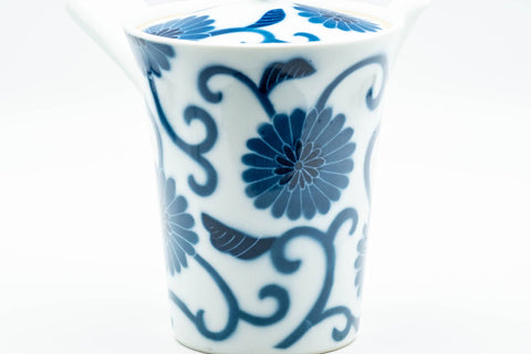 Tezumi — Japanese Kyusu - Blue Floral Arita-yaki Porcelain Debeso Teapot - 300ml — closeup of the base