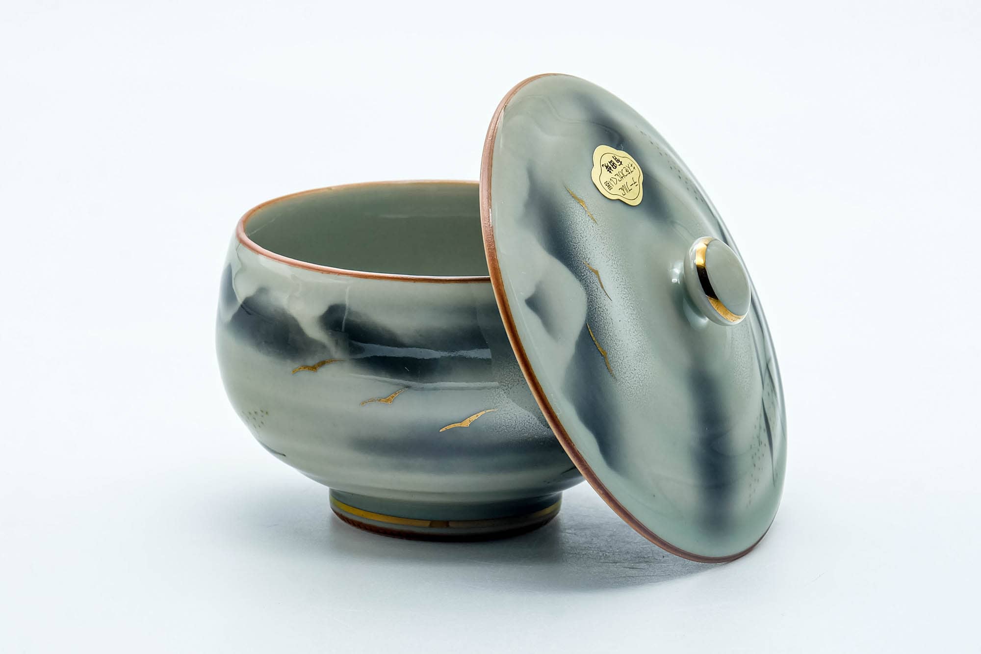 Japanese Teacup - Grey Mountainous Arita-yaki Lidded Yunomi - 100ml