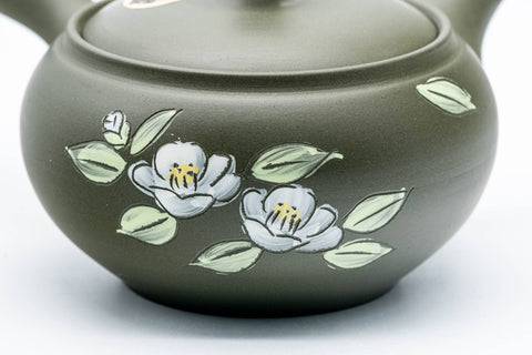 Camellia Painted Ryokudei Tokoname Teapot - 220ml