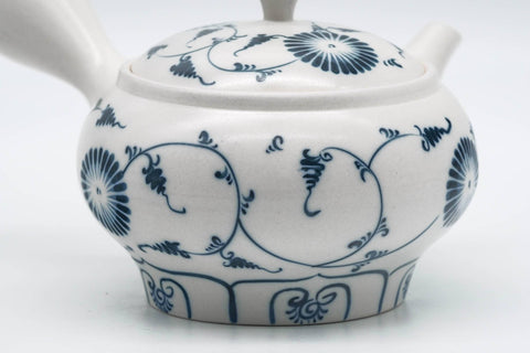 Tezumi — Japanese Kyusu - Blue Floral Arita-yaki Mesh Filter Teapot - 340ml — closeup of the base