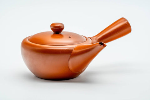 Japanese Kyusu - Smooth Red Shudei Tokoname-yaki Ceramic Teapot - 270ml - three-quarter front view showing the lid knob and side handle