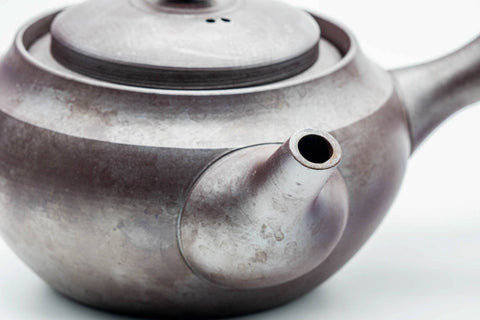 Side view showing the spout and collared lid of the large kyusu.