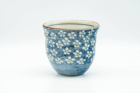 Tezumi — Japanese Teacup - Blue and White Floral Patterned Yunomi - 175ml — front view