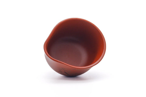 Tezumi — Japanese Katakuchi - Mountainous Red Shudei Tokoname-yaki Water Cooler - 120ml — inverted showing the foot ring