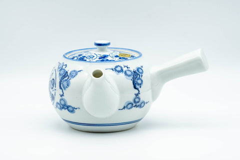 Tezumi — Japanese Kyusu - Flowers and Villagers Porcelain Arita-yaki Debeso Teapot - 300ml — side view with the lid and side handle